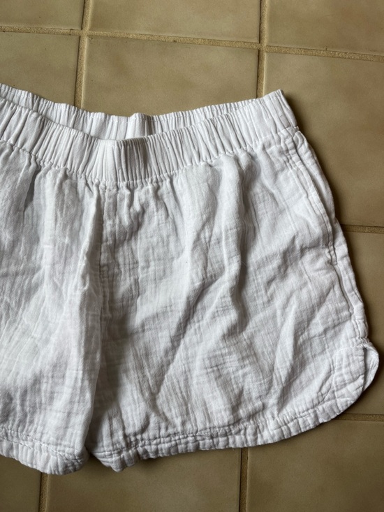 Old Navy White 100% Cotton Women's Elastic Waist Casual Shorts - Picture 3 of 8